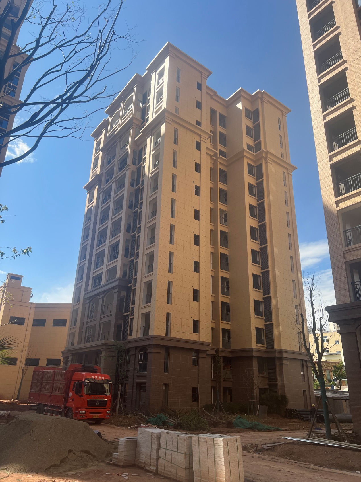 1650951696210432.jpg 1650951696210432.jpg